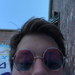 Meet your Posher, Matthew